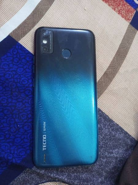 tecno spark 6 go 4