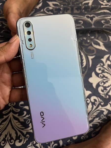 Vivo s1 8/256 1