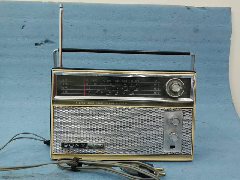 SONY 7R-33  8 TRANSISTOR 4 BAND JAPANI RADIO 1