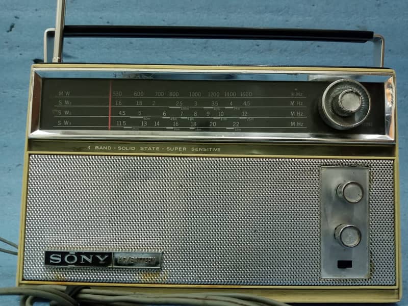 SONY 7R-33  8 TRANSISTOR 4 BAND JAPANI RADIO 2