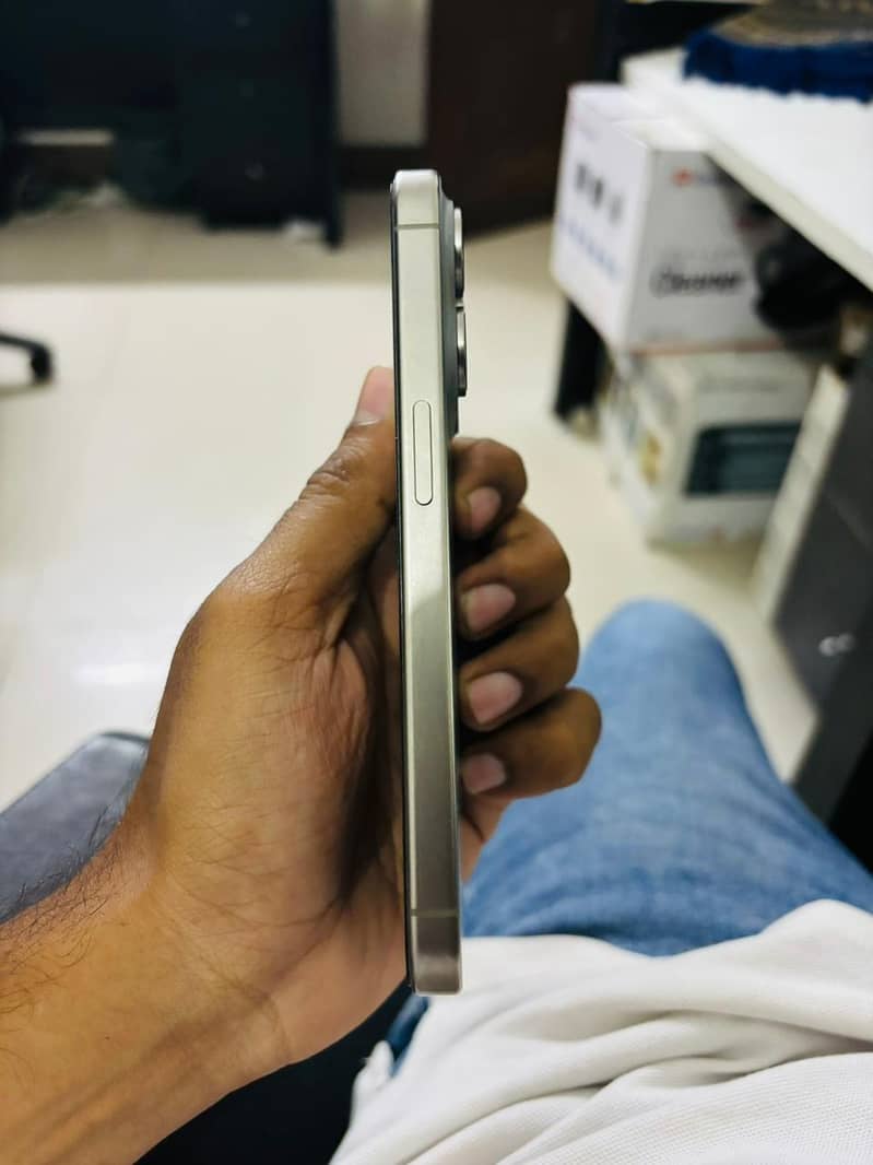 IPHONE 15 PRO NON PTA FACTORY UNLOCK 3