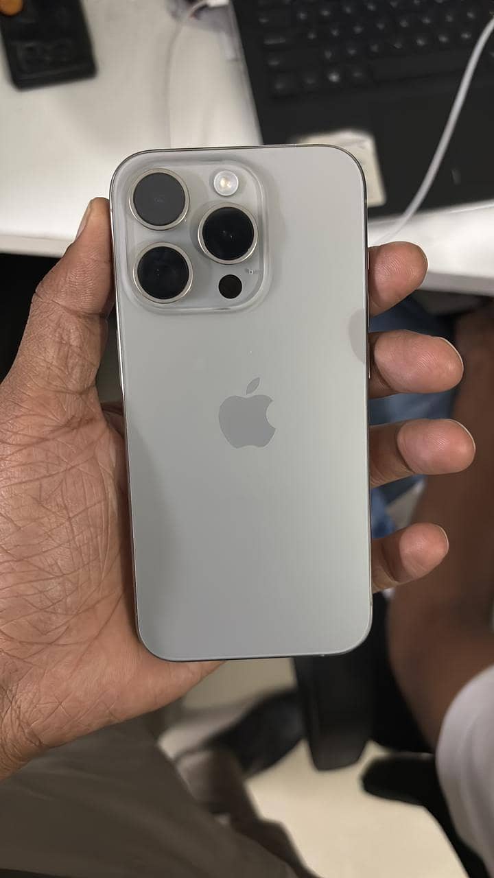 IPHONE 15 PRO NON PTA FACTORY UNLOCK 4