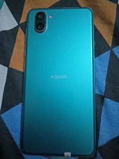 Aquos r5