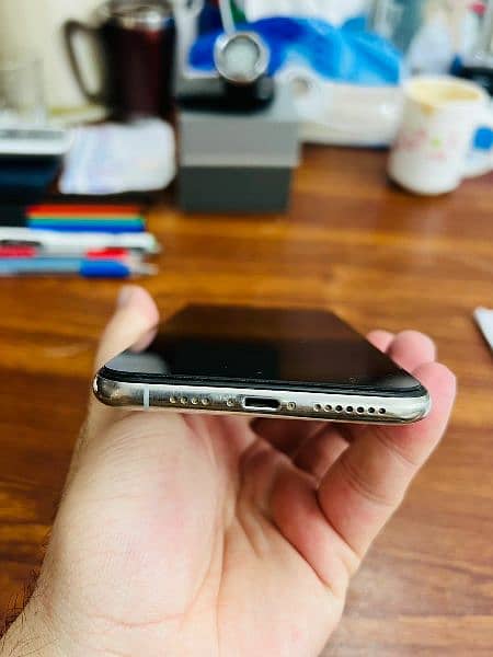 iPhone XS Max silver 256 gb 4