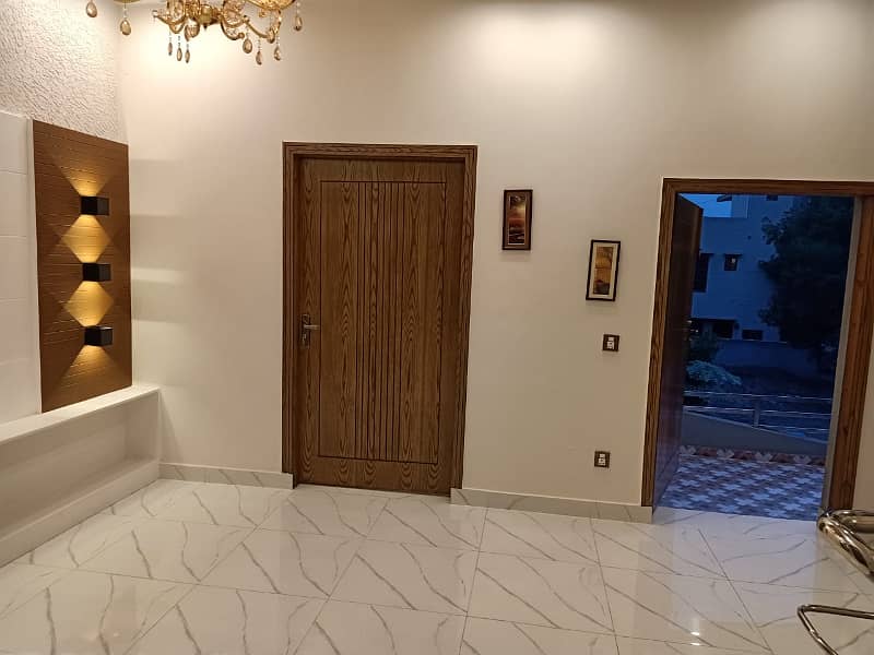 5 Marla Brand New Modern Elevation Luxury House Available For Rent In Bahria Town Lahore. 11