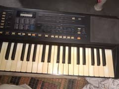 keyboard Roland piano