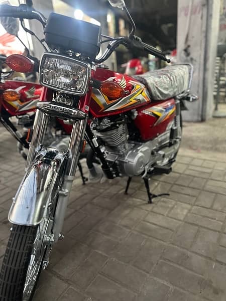 Honda 125 brand new available 2