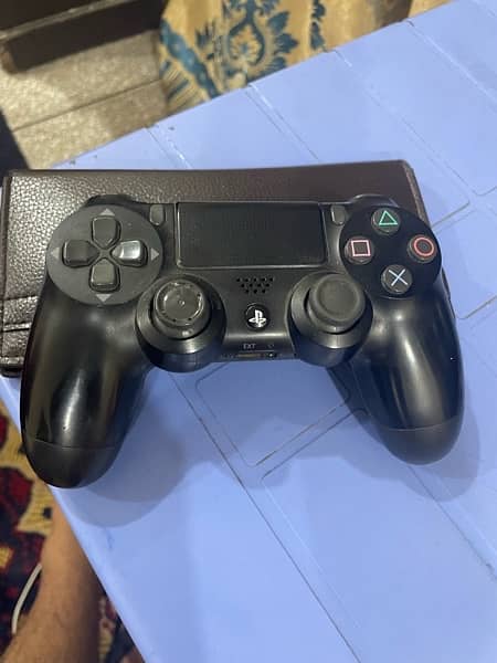 PS4 Controller 1