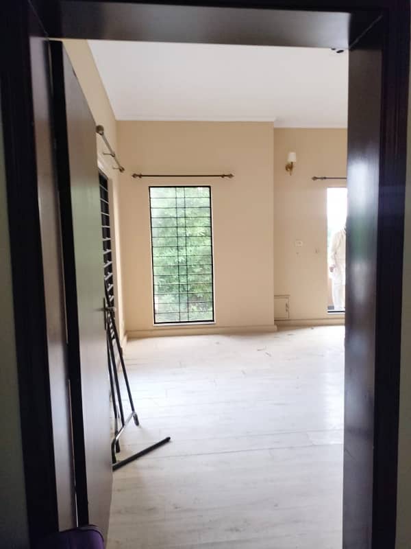 11 Marla 4 Bedroom House for Rent in Askari -11 Lahore. 8