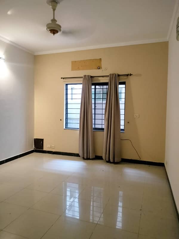 11 Marla 4 Bedroom House for Rent in Askari -11 Lahore. 14