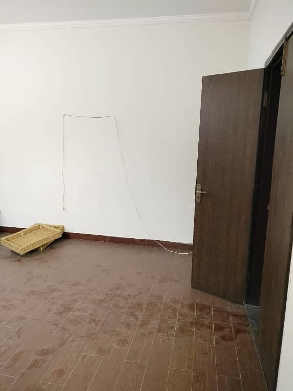 11 Marla 4 Bedroom House for Rent in Askari -11 Lahore. 21