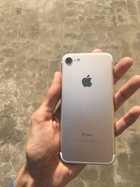 iPhone 7 128gb 3