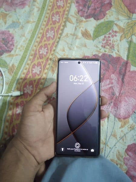 Tecno spark 20 Pro plus 3