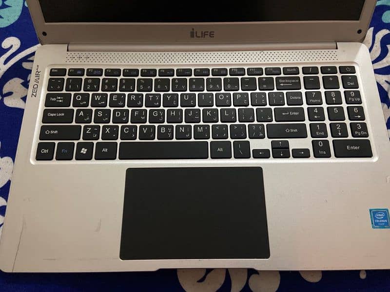 Laptop zed air plus 1