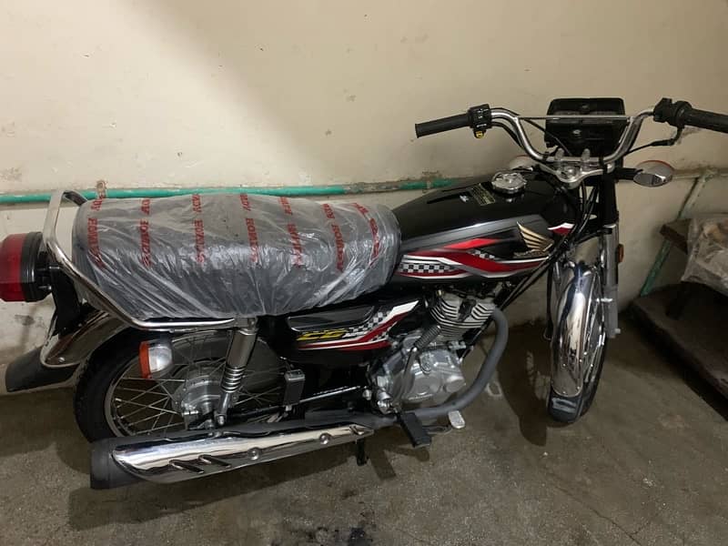 HONDA CG 125 APPLIED FOR 2024 MODEL LIKE NEW BIKE 0