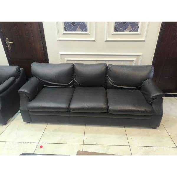 sofa set 5 seater urgent sale 1