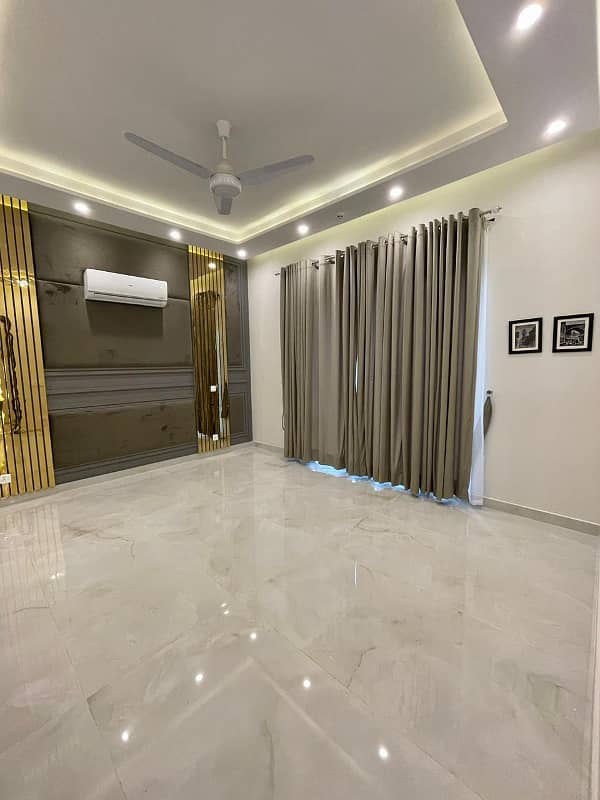 1-KANAL Semi Furnished HOUSE 4 SALE at DHA Phase 6 Lahore. 3