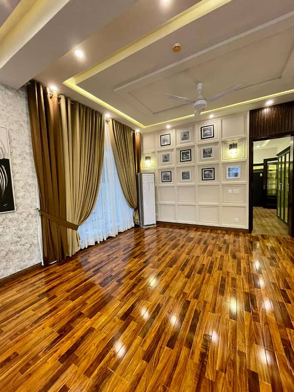 1-KANAL Semi Furnished HOUSE 4 SALE at DHA Phase 6 Lahore. 26