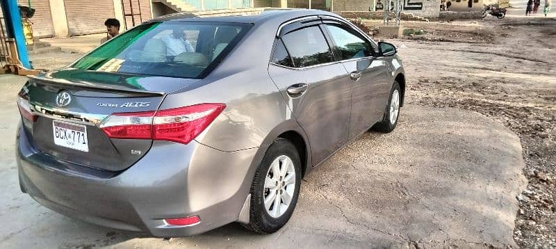 Toyota Corolla Altis 2015 1