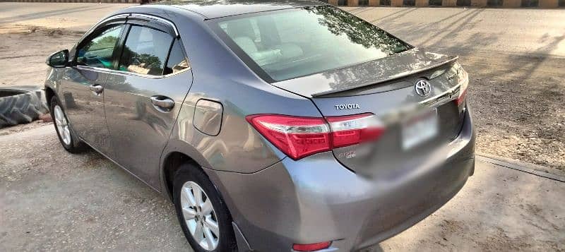 Toyota Corolla Altis 2015 5