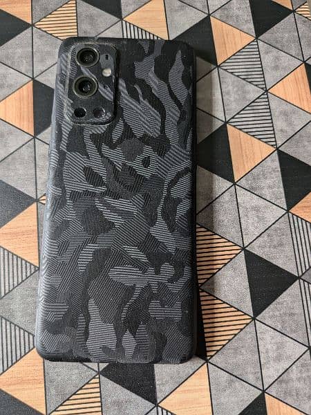 OnePlus 9 Pro 10/10 Condition with Spigen Cover 1