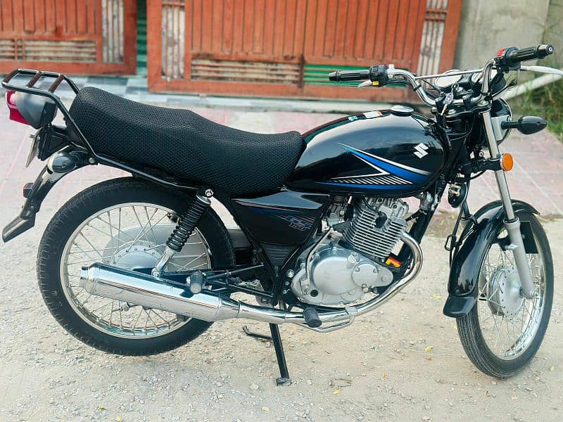 Suzuki 150 Gs 2023 Model 0