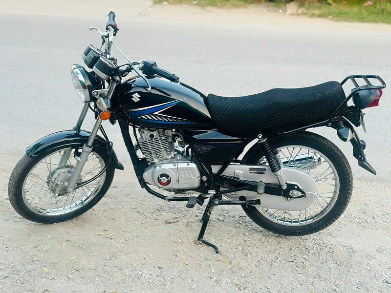 Suzuki 150 Gs 2023 Model 4