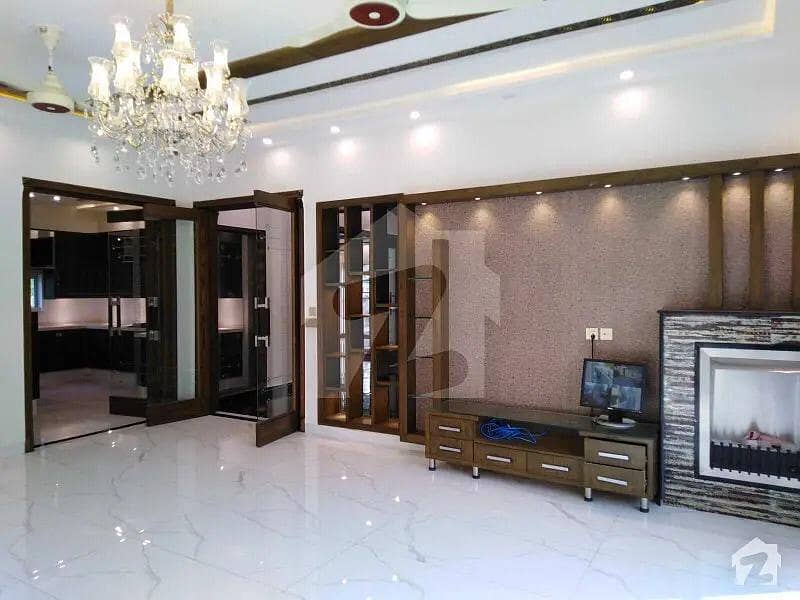 1 Kanal Brand New Corner Luxury Upper Portion Available For Rent In Bahria Town Lahore. 1