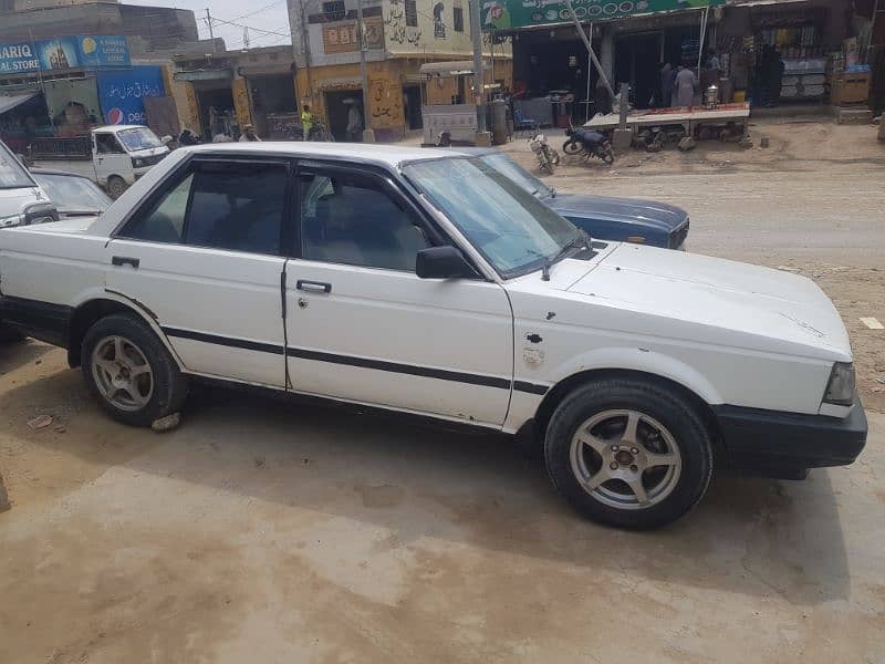 Nissan Sunny 1988 4