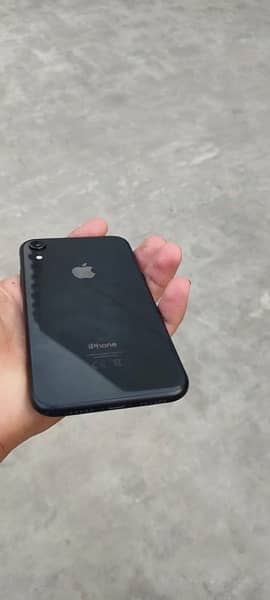 iPhone XR 64GB 2