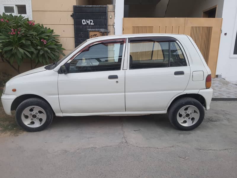 Daihatsu Mira/ Cuore 2004 1