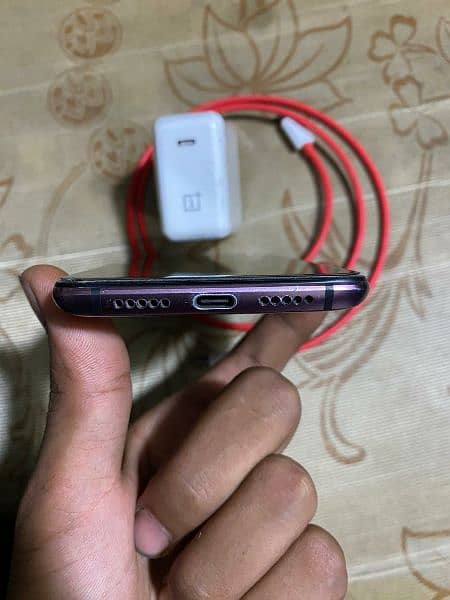 oneplus 6t 8 GB RAM 128 GB ROM 9