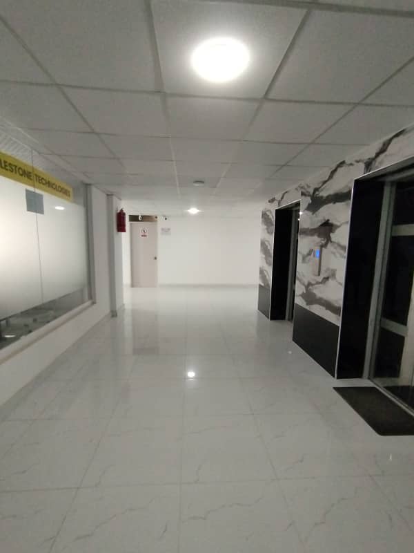 1950 SQ. FT Premium Corporate Office Space on Ground Floor For Rent 4