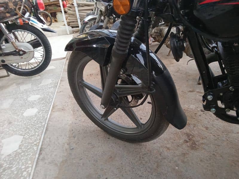 Suzuki gr 150 brand new bike only 98 km use 11