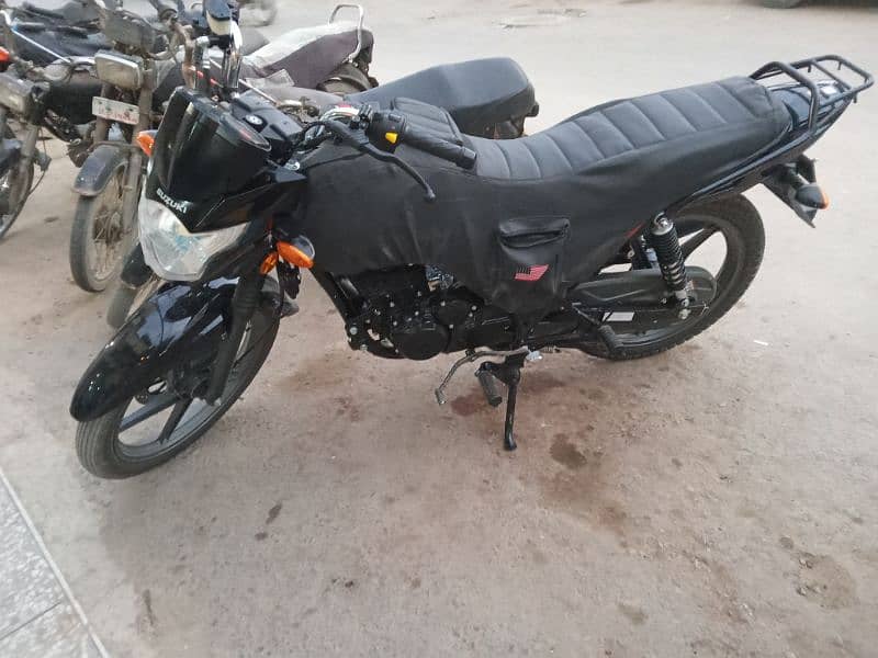 Suzuki gr 150 brand new bike only 98 km use 17