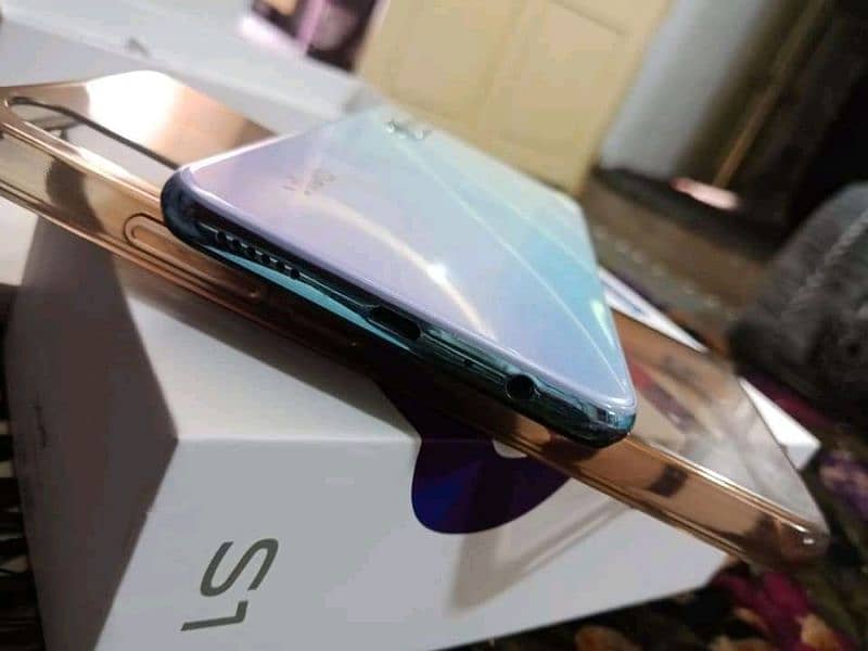 VIVO S1 4/128 PTA approved 03409540439Watsapp 2