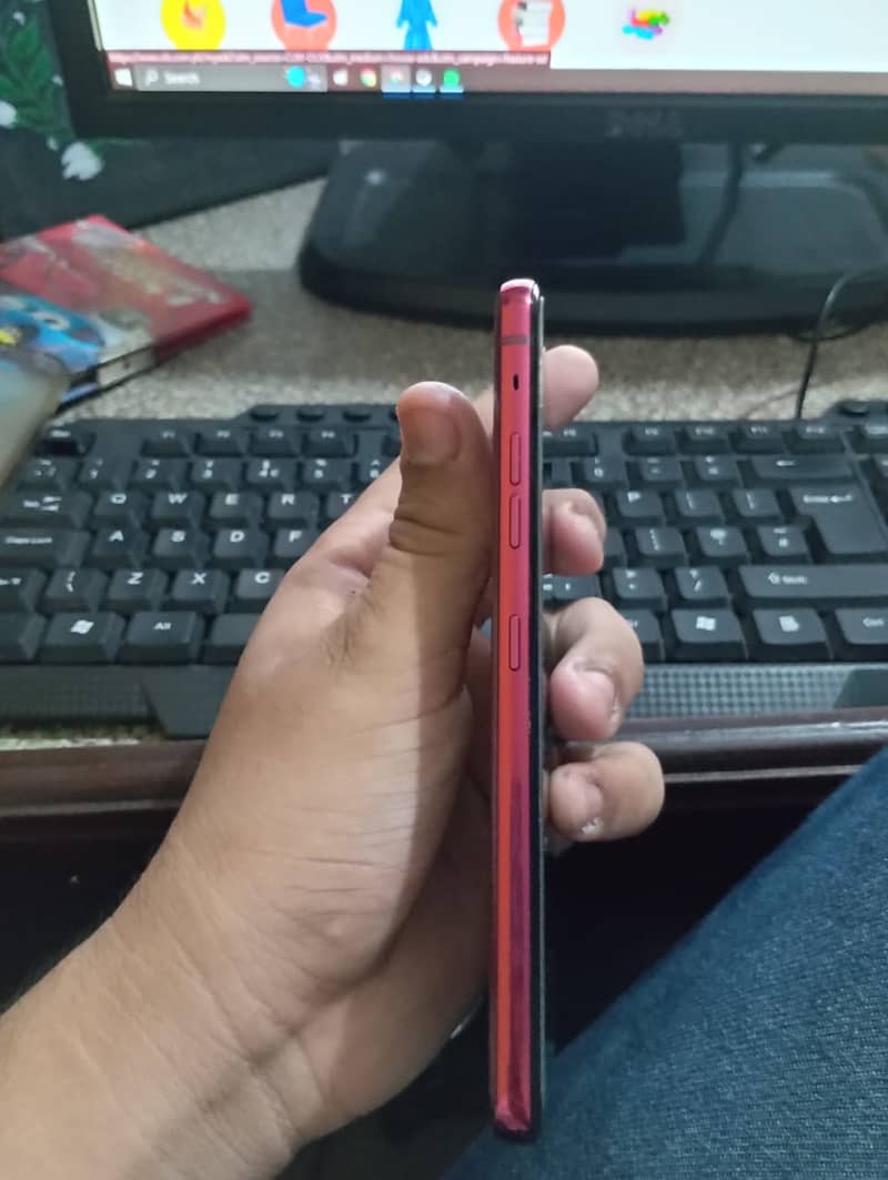 LG g8 thinQ 10/10 luch condition 2