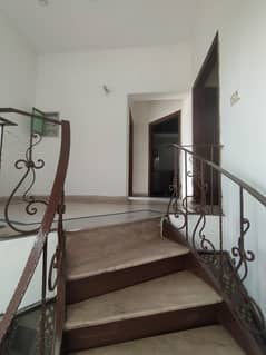 5 MARLA UPPER PORTION AVIALABLE FOR RENT IN VALANCIA BLOCK P