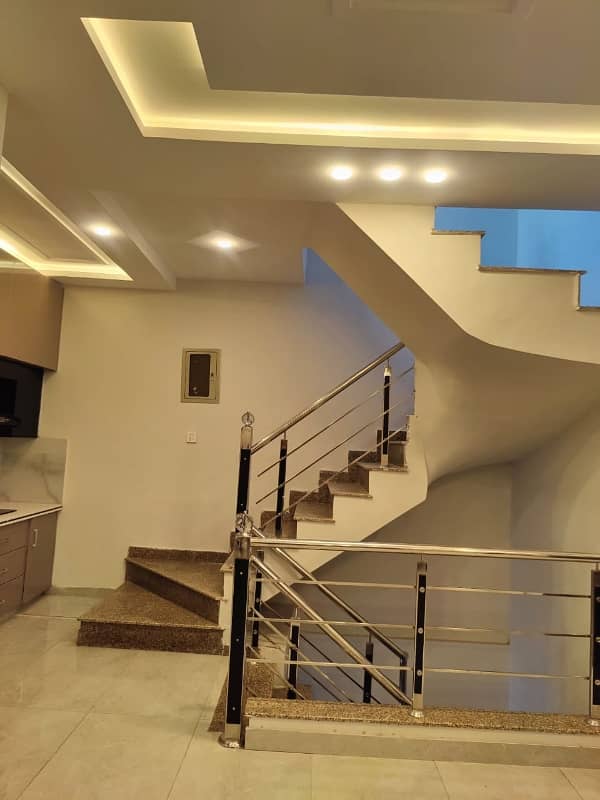 5 marla vip brand new luxery modern style double storey house available for sale in johertown lahore with original pics by fast property services lahore 8