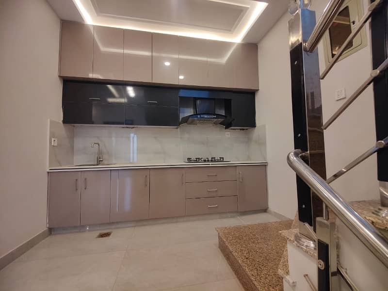 5 marla vip brand new luxery modern style double storey house available for sale in johertown lahore with original pics by fast property services lahore 9