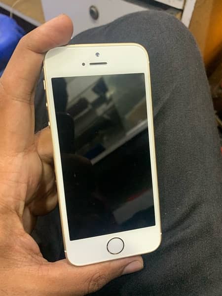 IPhone 5se 64gb Gold 4