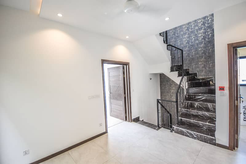 5 Marla Brand New Top Class House Available for Rent in DHA 17