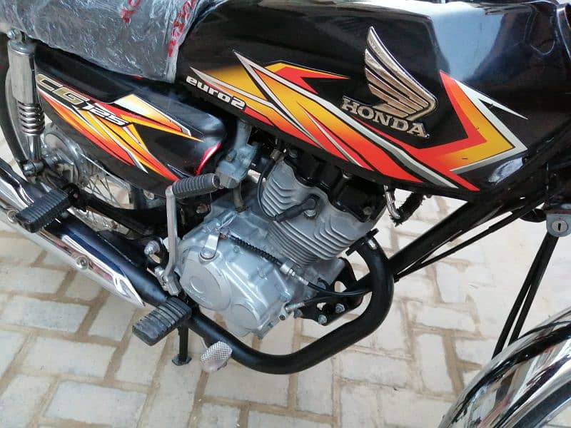 Honda 125 Hyderabad number 20 model 3