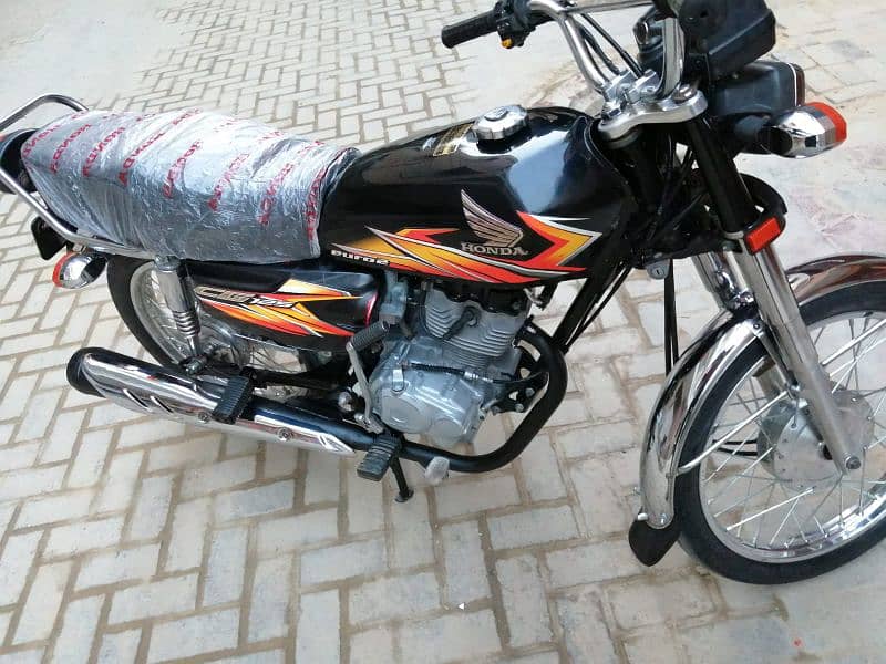 Honda 125 Hyderabad number 20 model 6