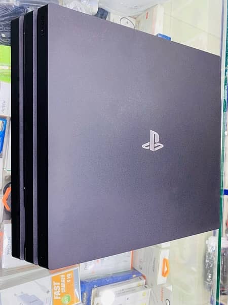 PLAYSTATION PRO 1TB USED 10/10 Condition 2