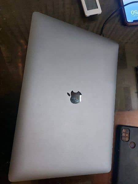 macbook pro 2017 late 15inch 1