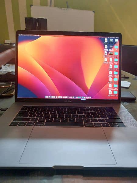 macbook pro 2017 late 15inch 2