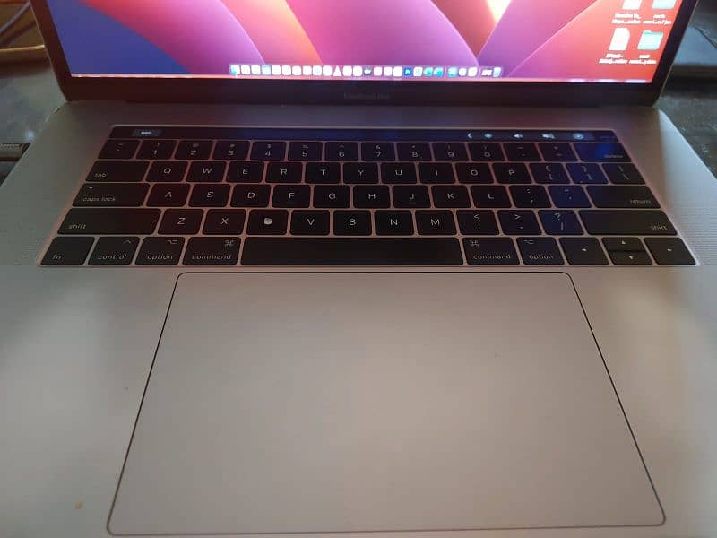 macbook pro 2017 late 15inch 4