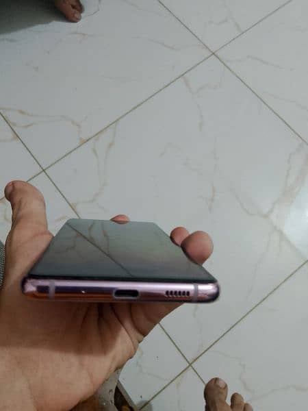 Samsung S20 fe official pta approved good condition 3