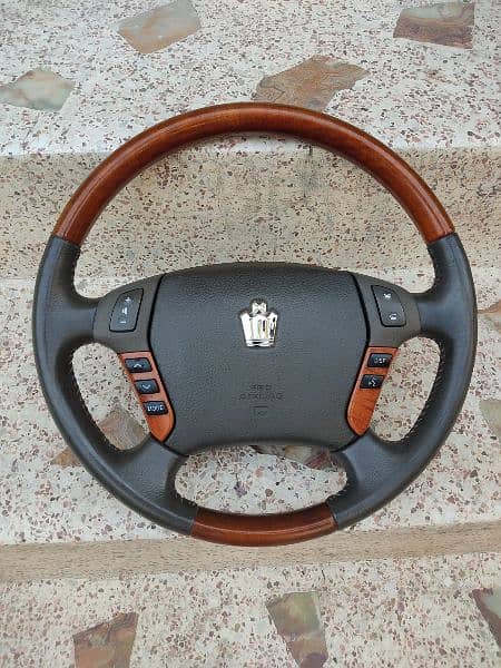 Toyota crown Formica steering available 0